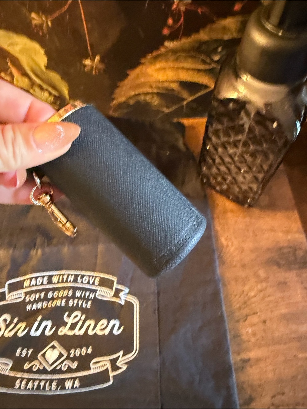 Bath and Body Works refillable black foam
Soap dispenser and hand sanitizer case - Picture 6 of 8